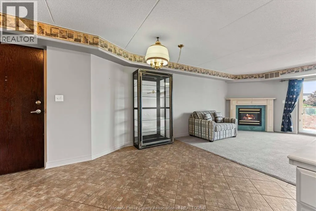 310 VILLAGE GROVE DRIVE Unit# 213