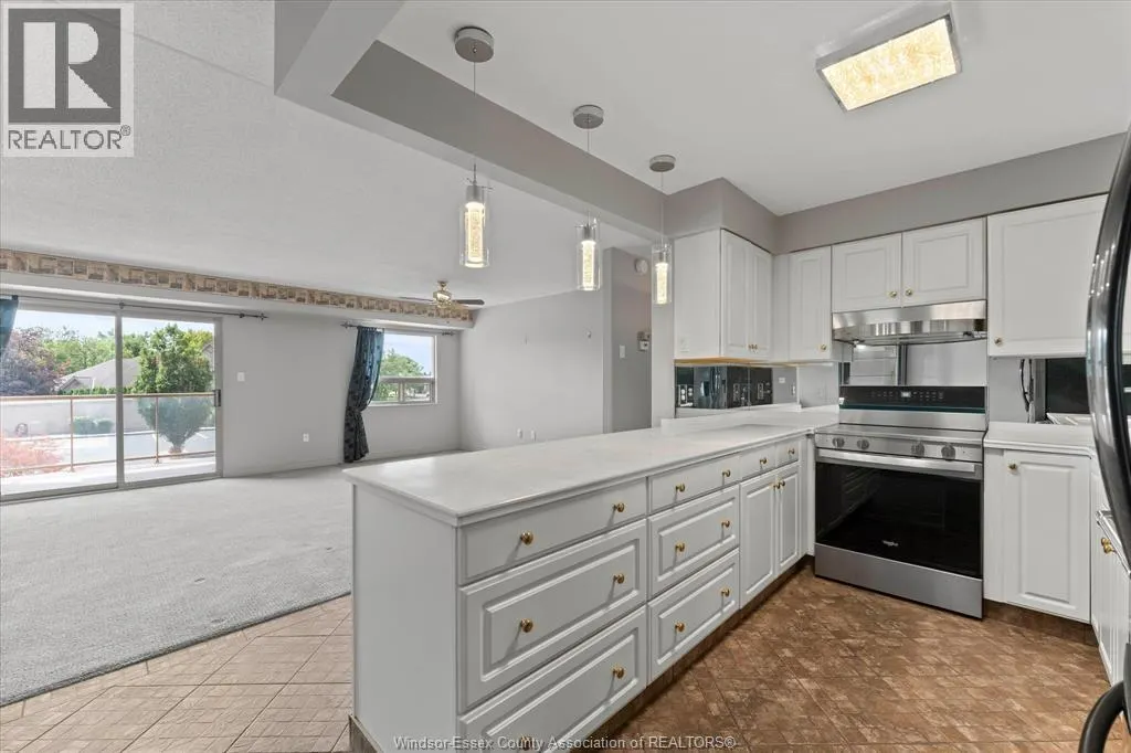 310 VILLAGE GROVE DRIVE Unit# 213