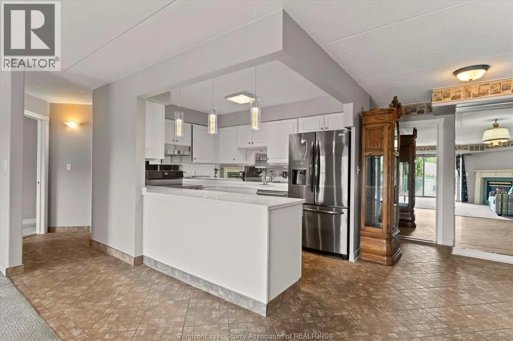 310 VILLAGE GROVE DRIVE Unit# 213
