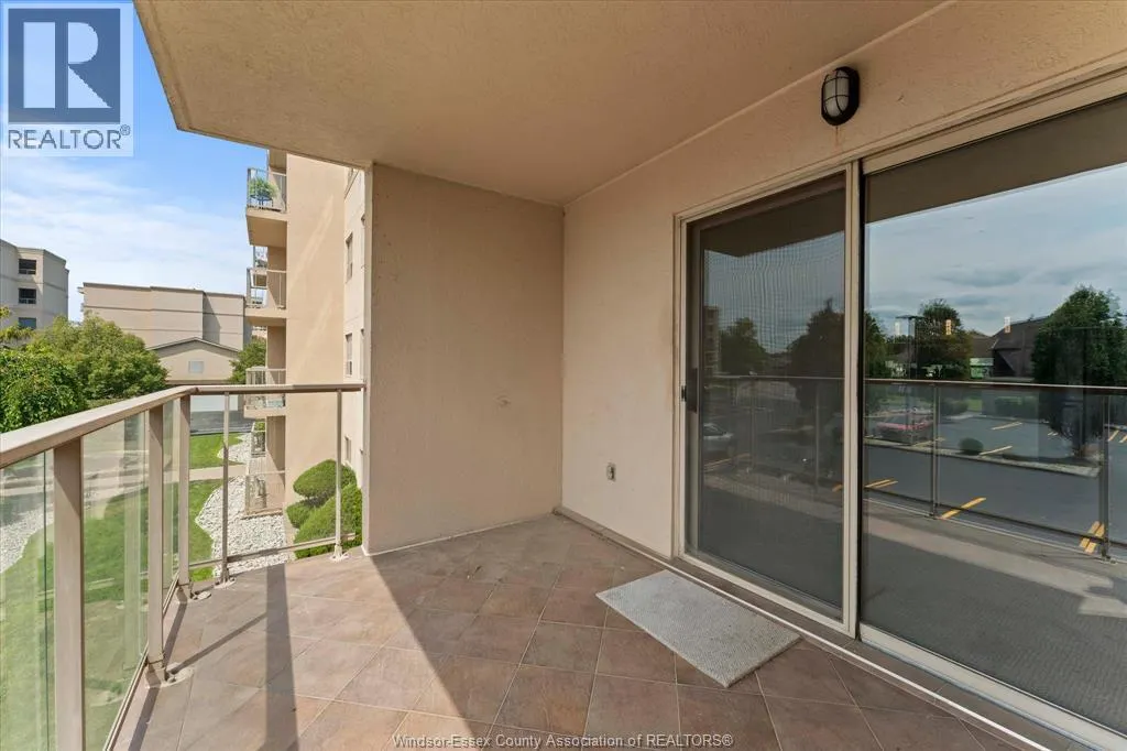 310 VILLAGE GROVE DRIVE Unit# 213