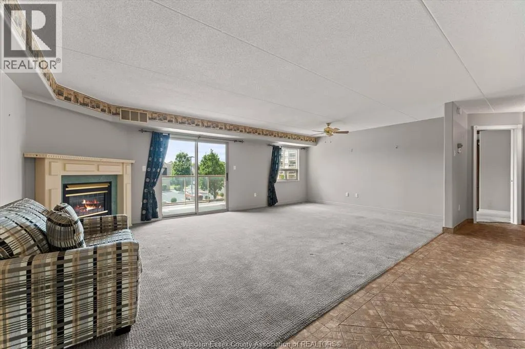 310 VILLAGE GROVE DRIVE Unit# 213