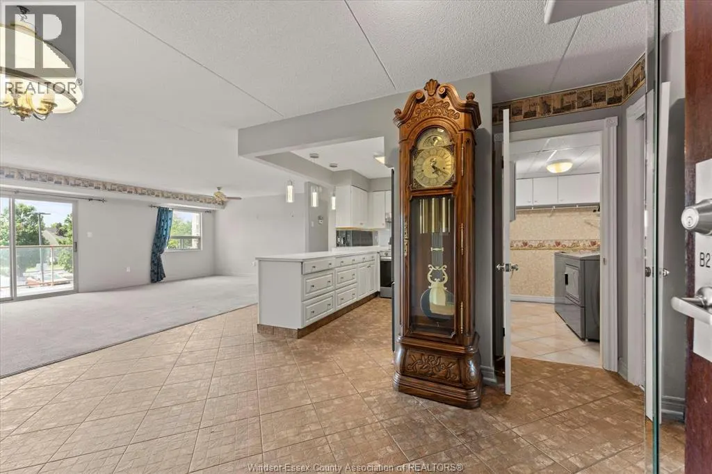 310 VILLAGE GROVE DRIVE Unit# 213