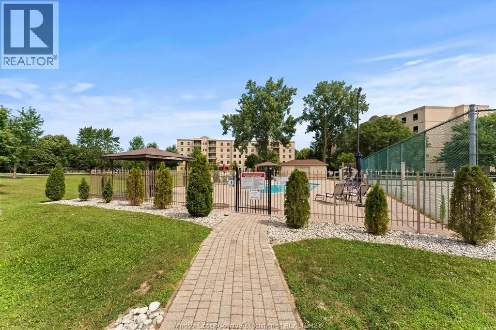 310 VILLAGE GROVE DRIVE Unit# 213