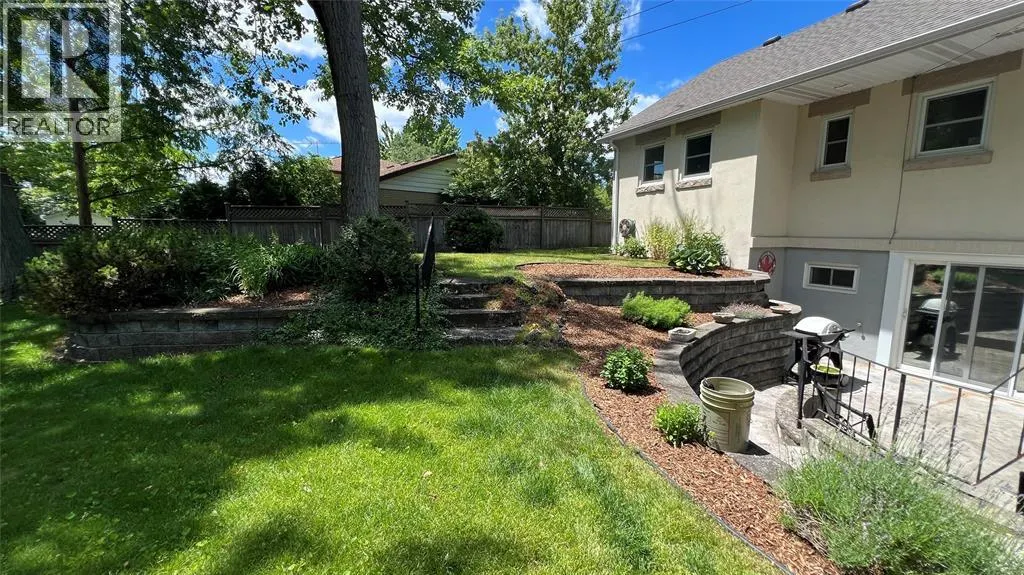 1275 WEBSTER DRIVE
