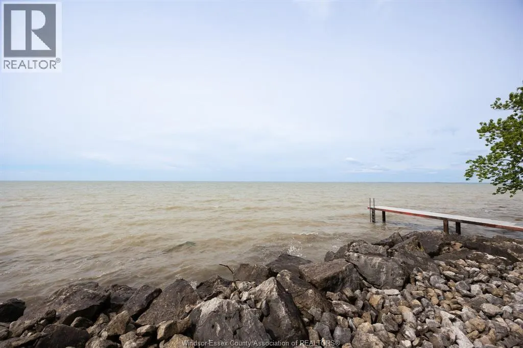 419 LAKESIDE