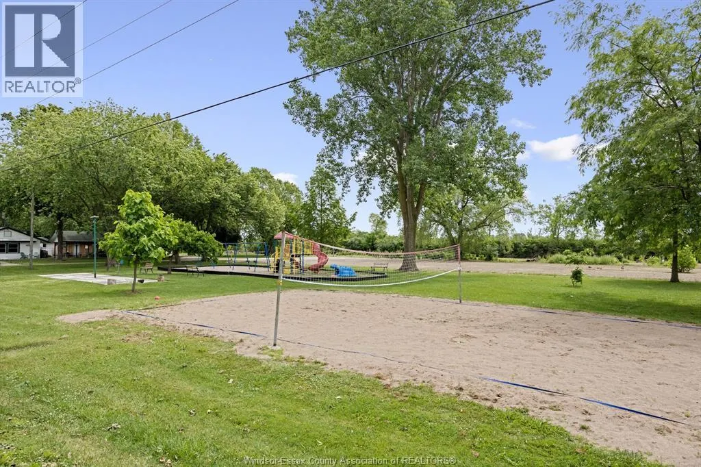 419 LAKESIDE