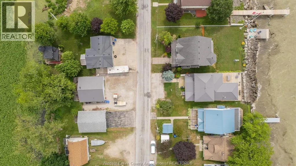 419 LAKESIDE