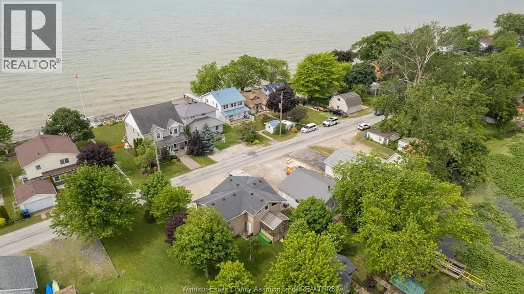 419 LAKESIDE