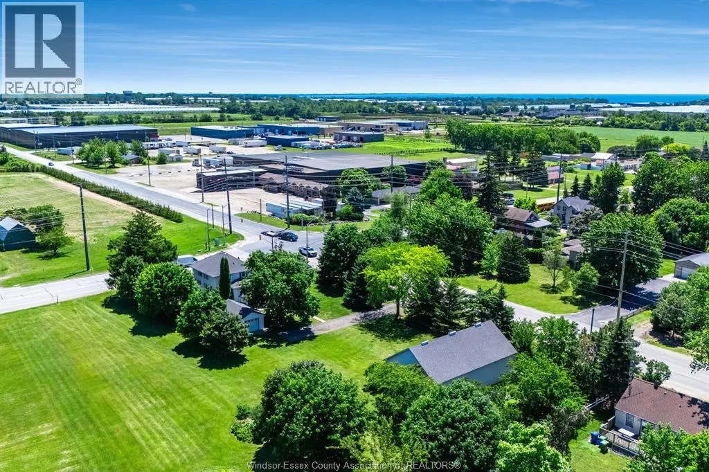 1570 Road 3 East