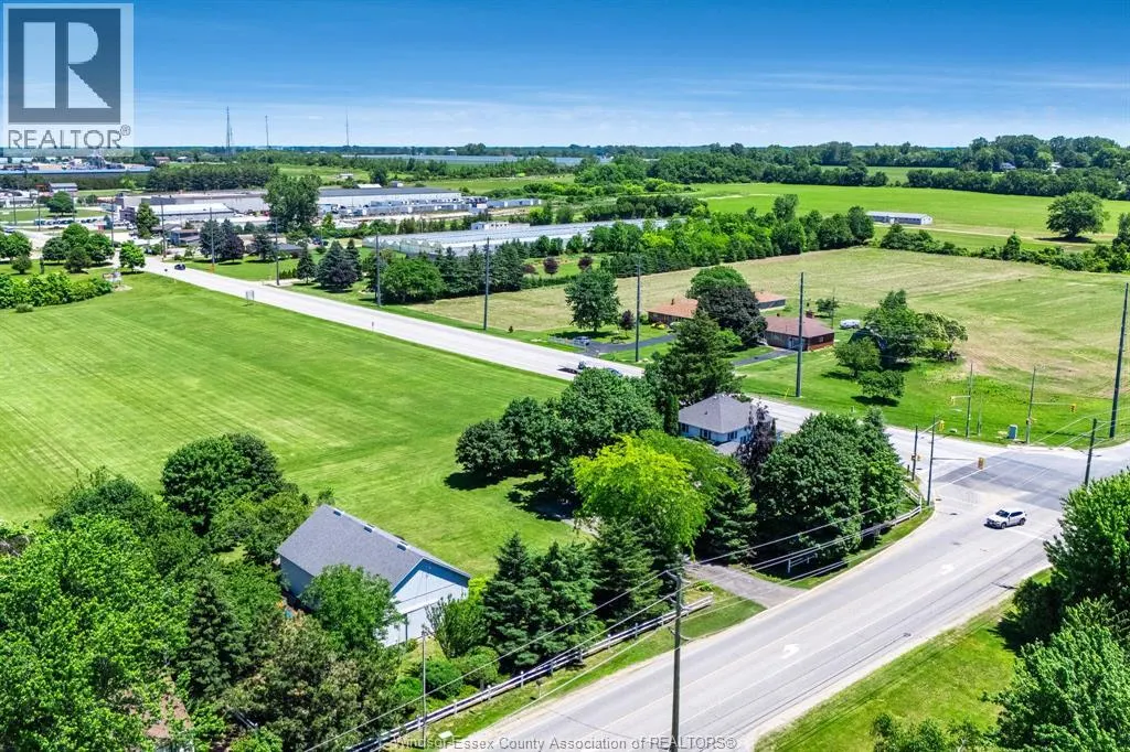 1570 Road 3 East
