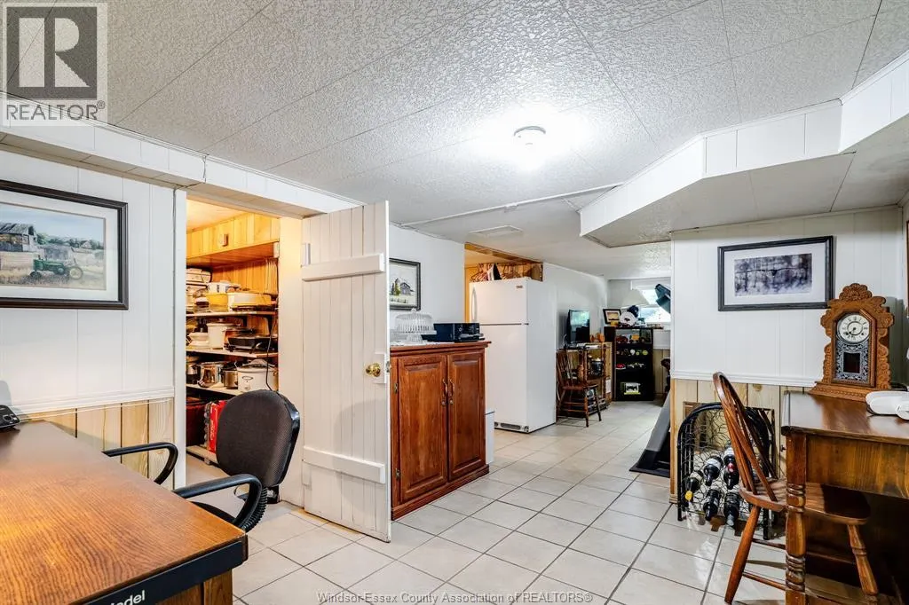 1570 Road 3 East