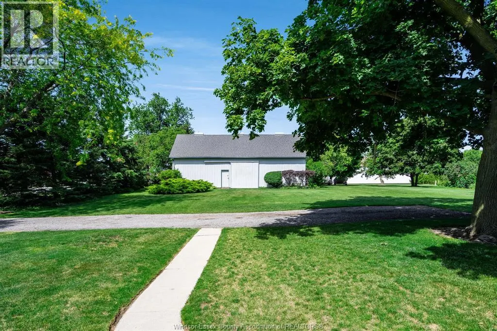 1570 Road 3 East