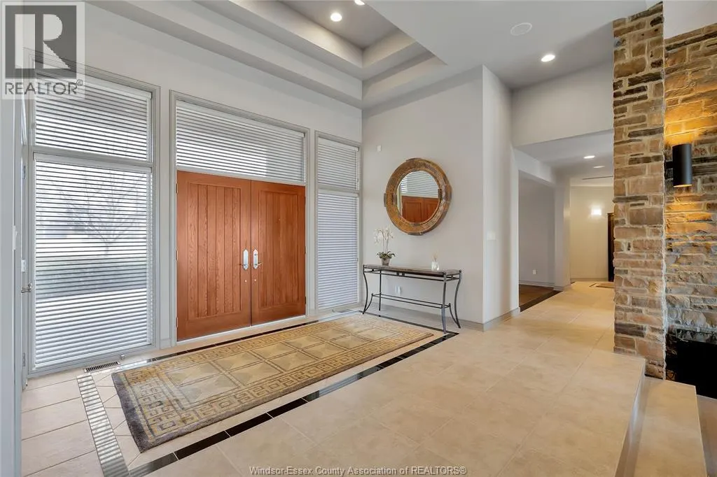 30 EMERALD LANE