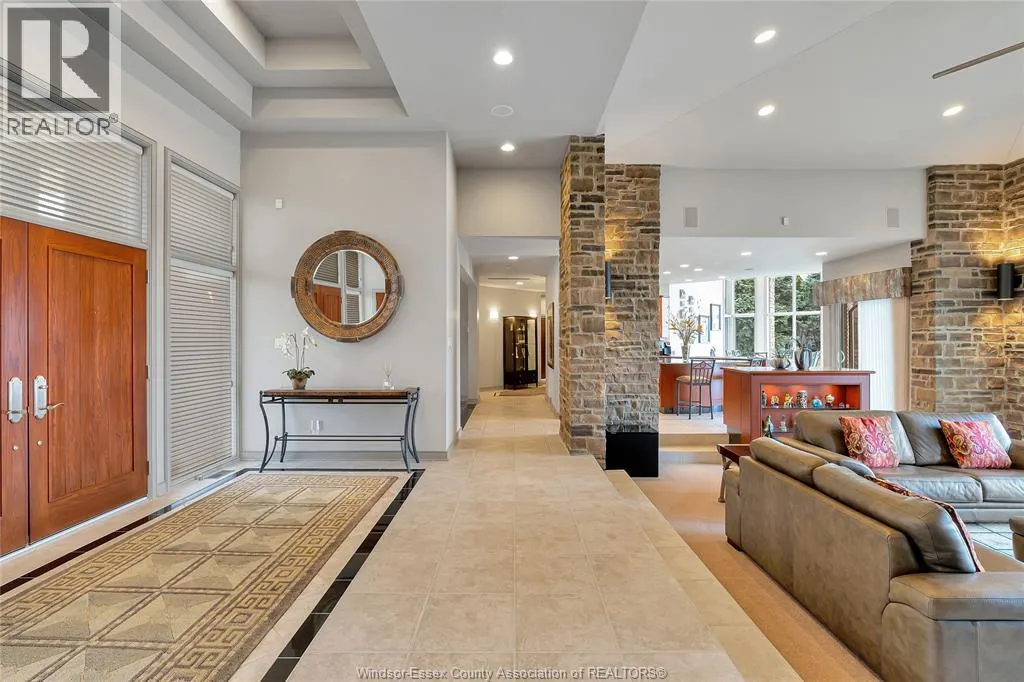 30 EMERALD LANE