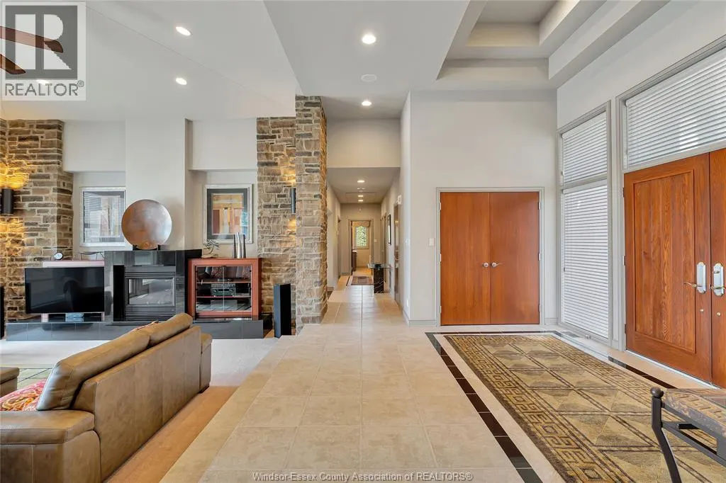 30 EMERALD LANE