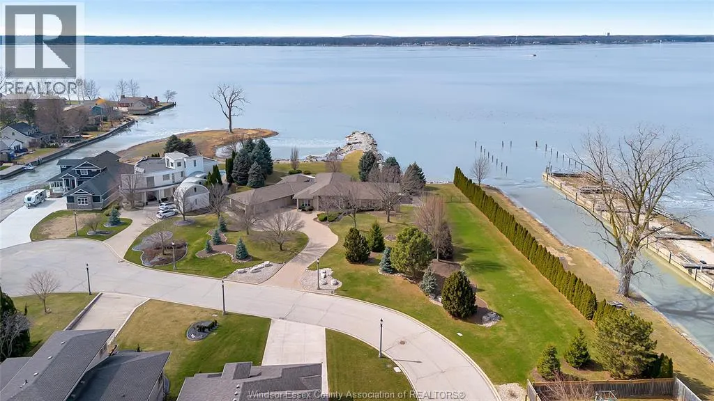 30 EMERALD LANE