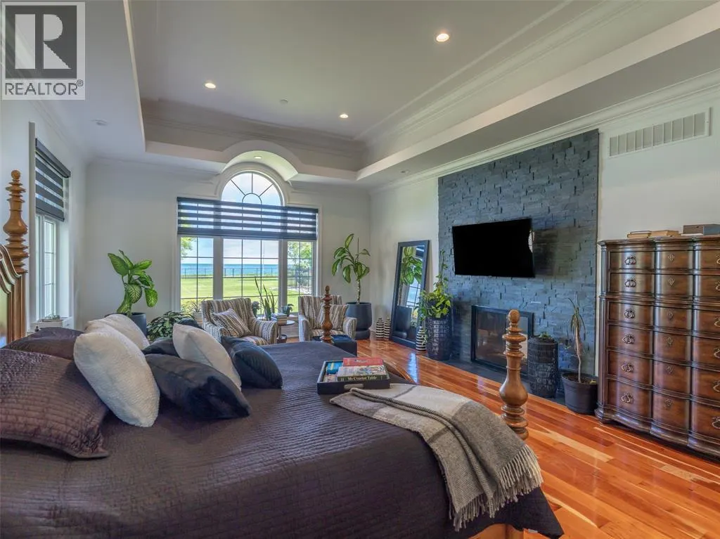 2120 HURON SHORES DRIVE