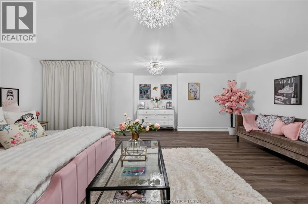 208 CRYSTAL BAY DRIVE