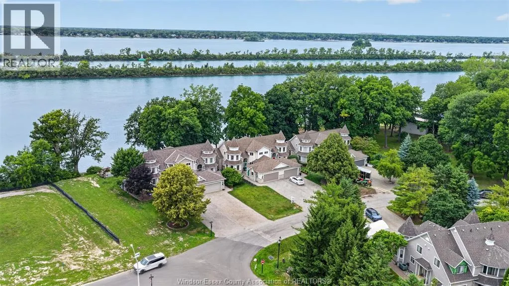 208 CRYSTAL BAY DRIVE