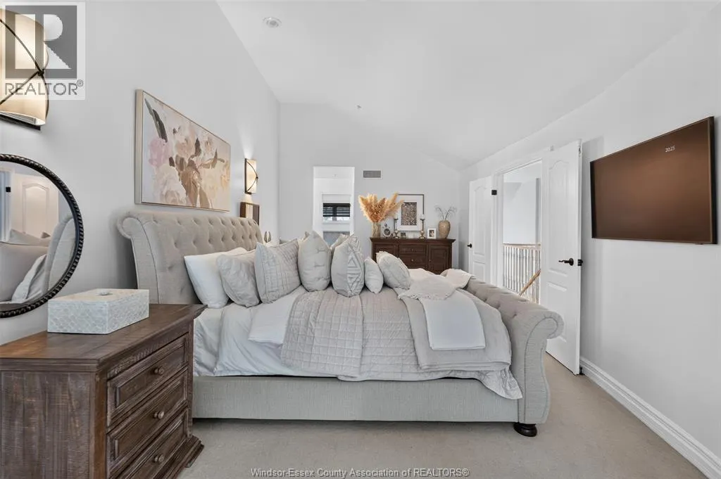 208 CRYSTAL BAY DRIVE