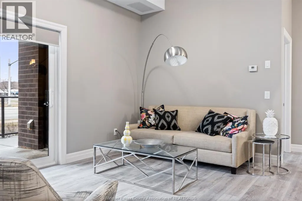 11870 TECUMSEH ROAD East Unit# 204