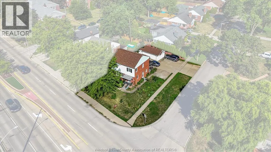 5188 WYANDOTTE ST STREET