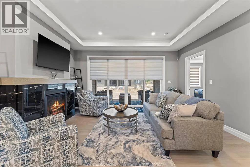 62 Redwood AVENUE