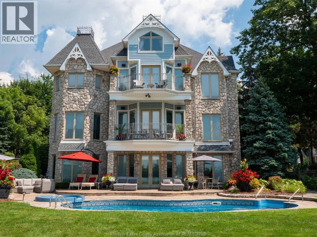 318 CRYSTAL BAY DRIVE