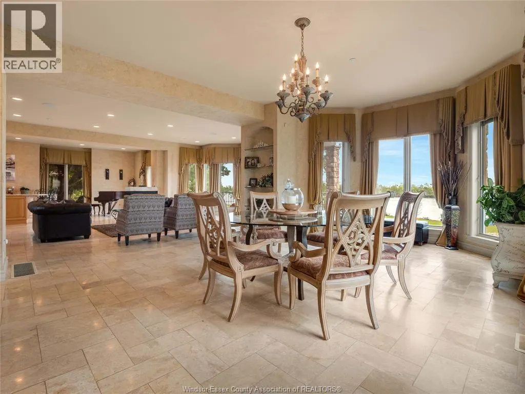 318 CRYSTAL BAY DRIVE