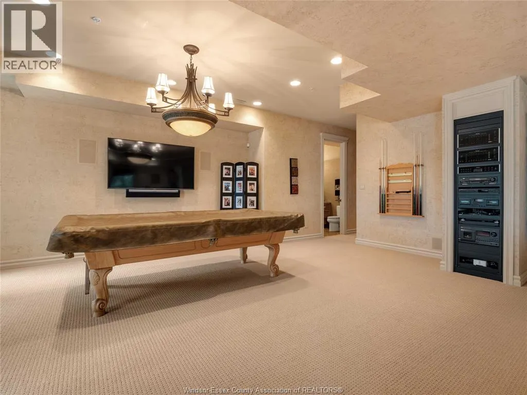 318 CRYSTAL BAY DRIVE
