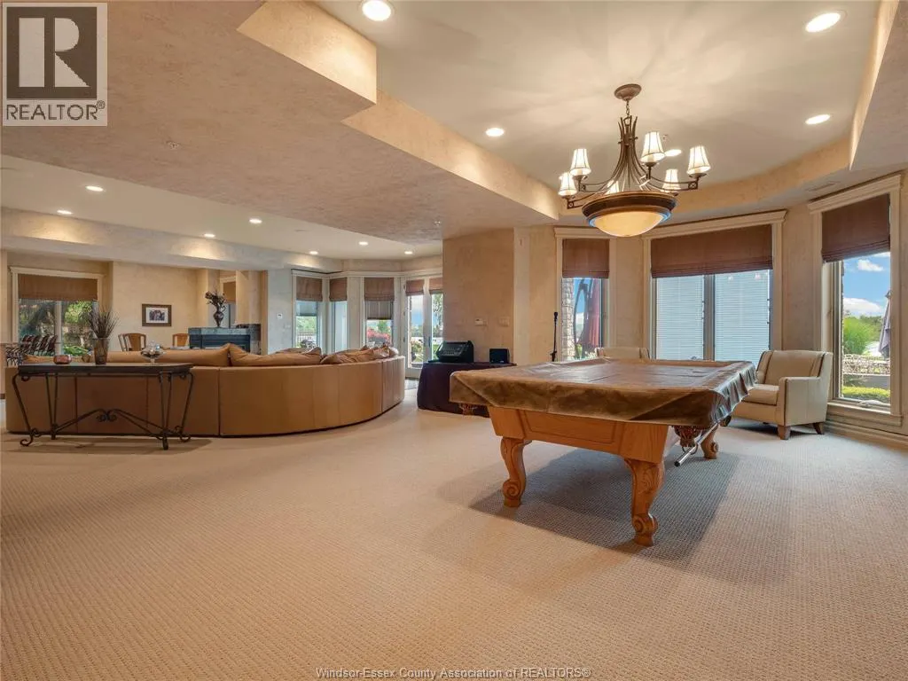 318 CRYSTAL BAY DRIVE