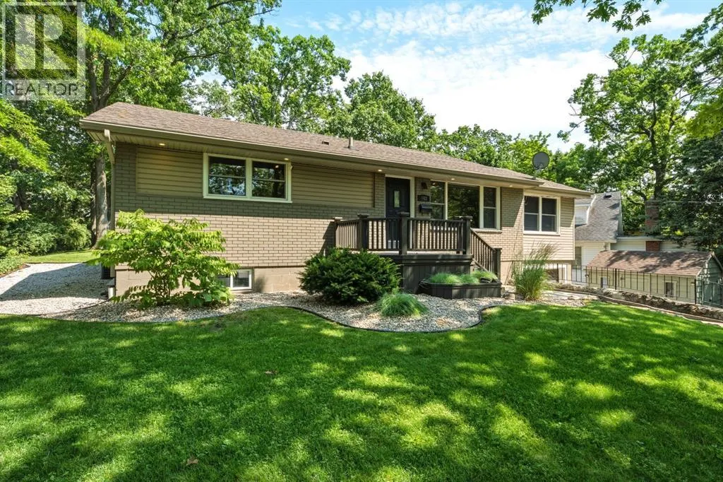 743 Errol ROAD East