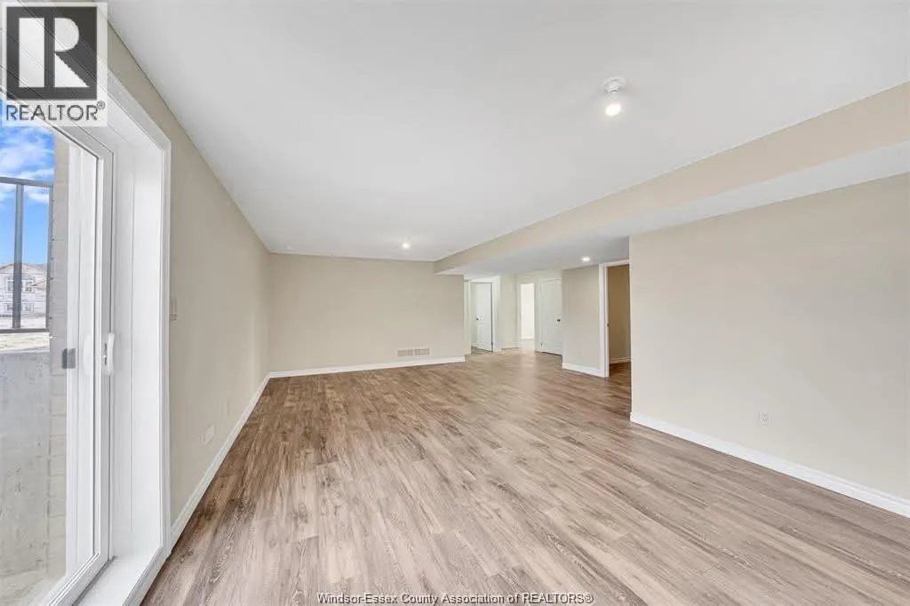 397 HEMLOCK LANE Unit# LOWER