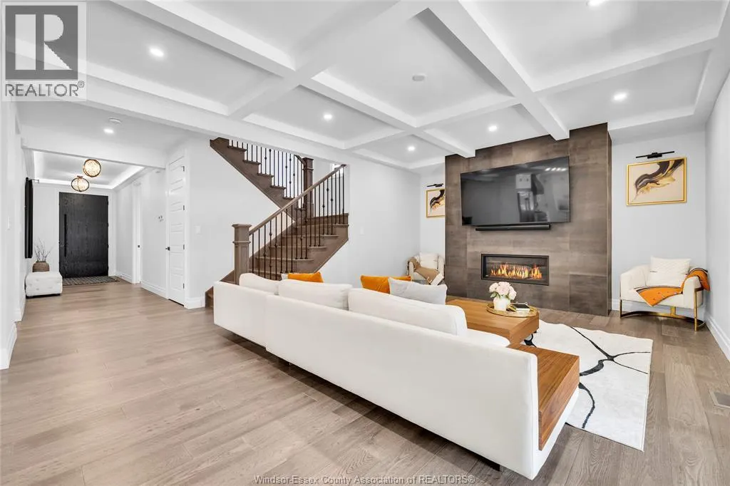 256 XAVIER CIRCLE