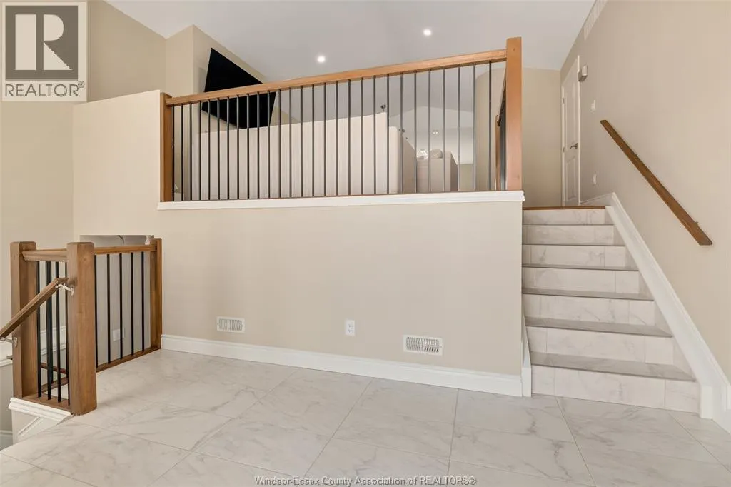 111 KINGSBRIDGE DRIVE
