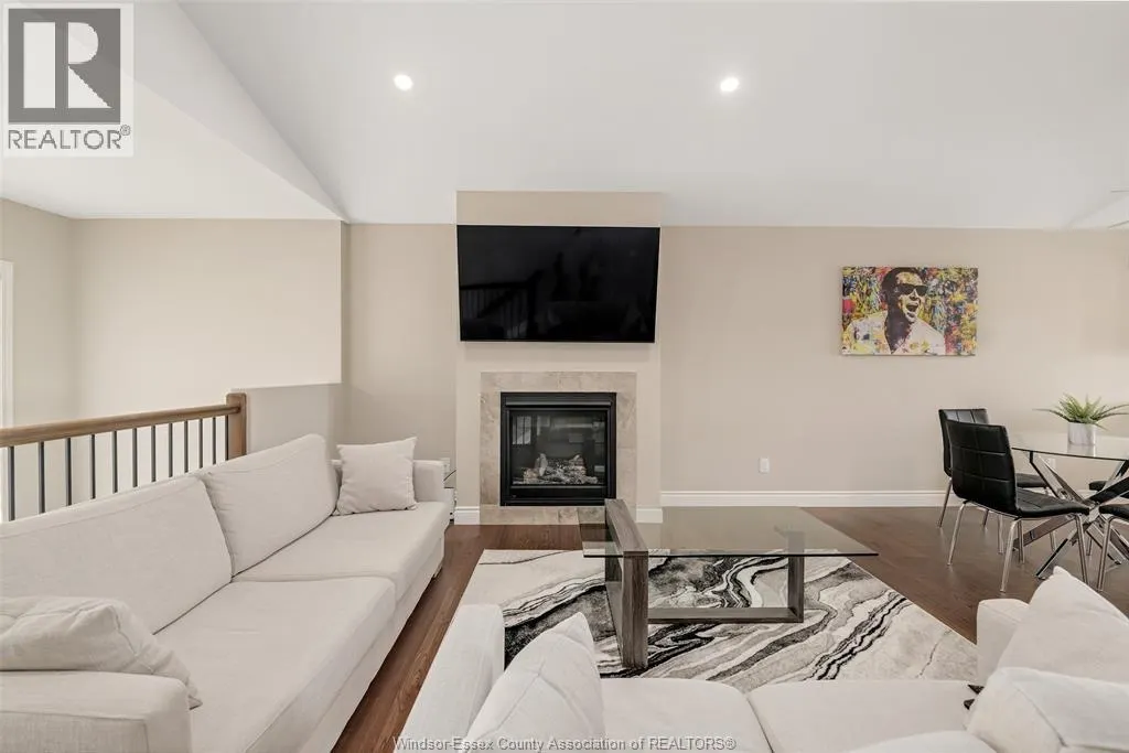111 KINGSBRIDGE DRIVE