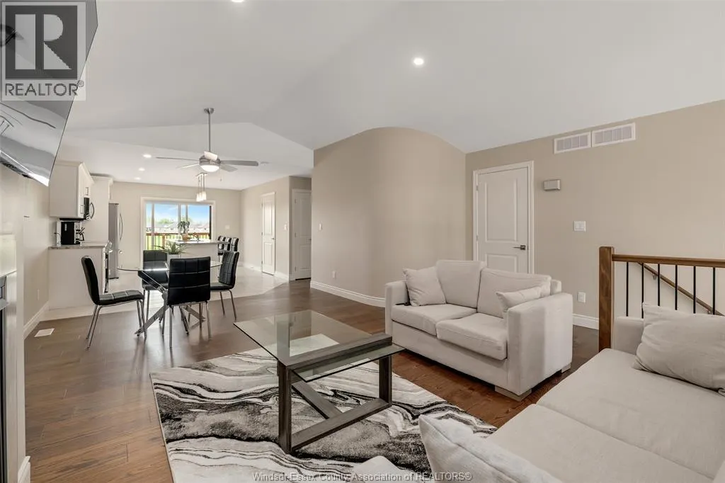 111 KINGSBRIDGE DRIVE
