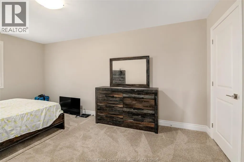 111 KINGSBRIDGE DRIVE