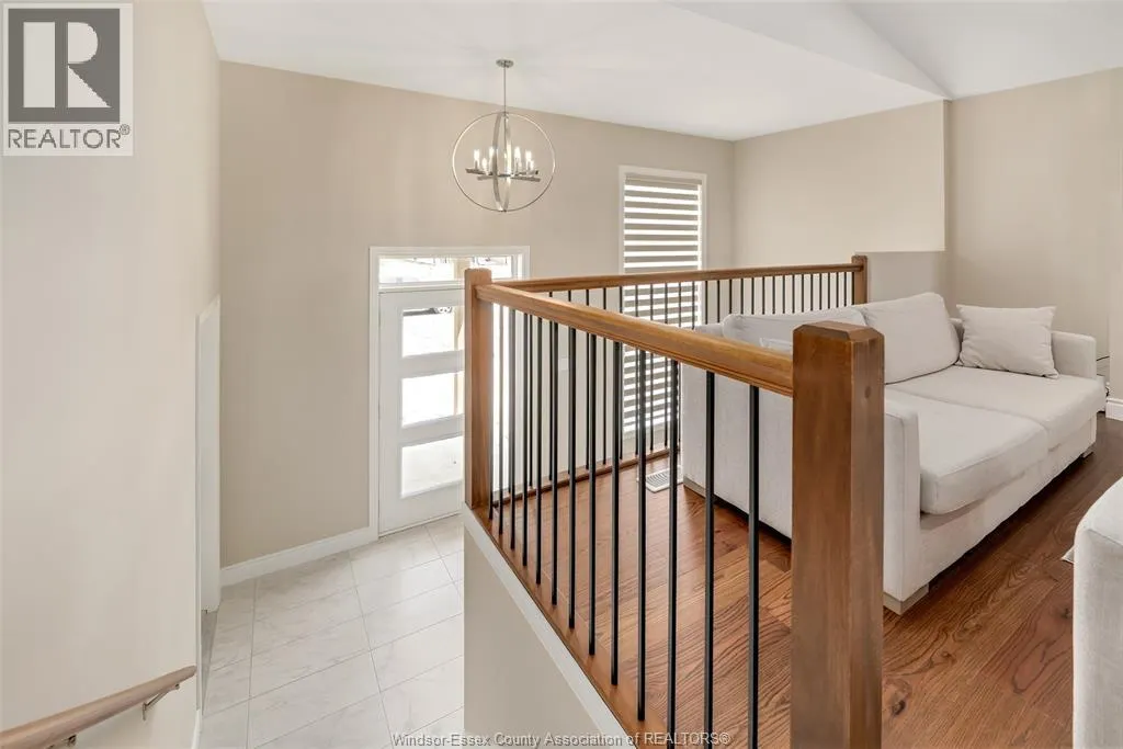 111 KINGSBRIDGE DRIVE