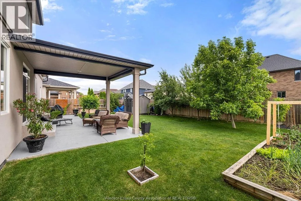 940 WESTWOOD DRIVE