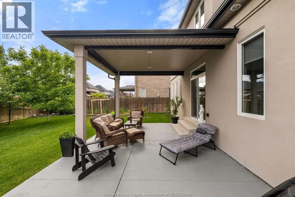940 WESTWOOD DRIVE