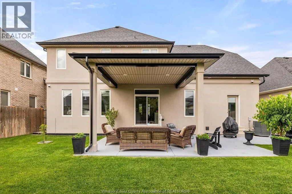 940 WESTWOOD DRIVE