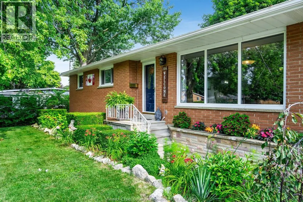 166 Kael CRESCENT