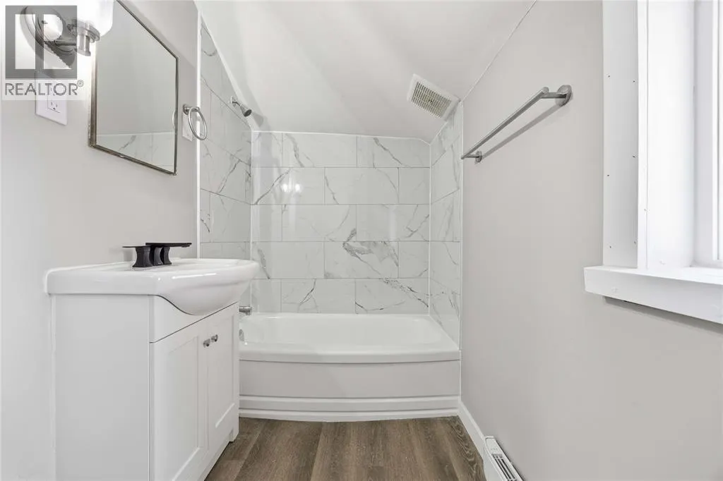 131 Margaret AVENUE Unit# 5