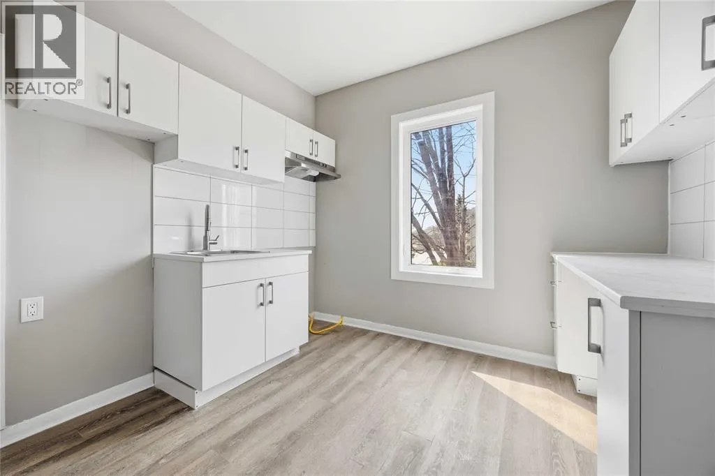 131 Margaret AVENUE Unit# 5
