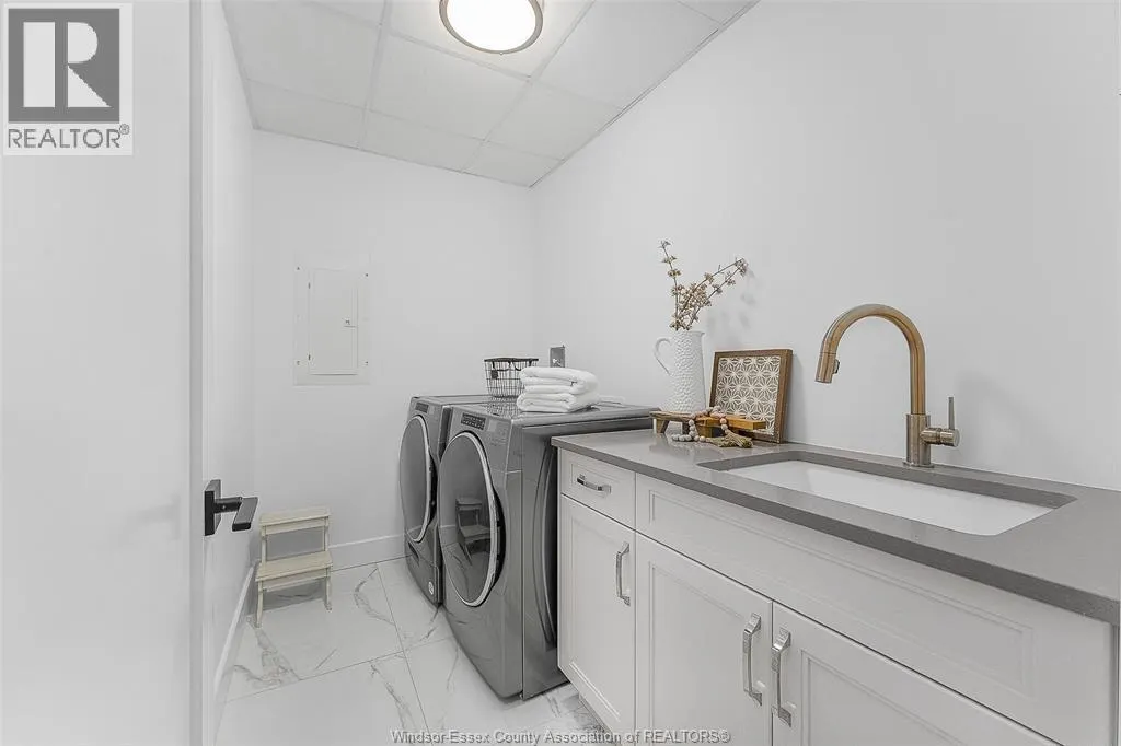 14400 TECUMSEH ROAD East Unit# 305