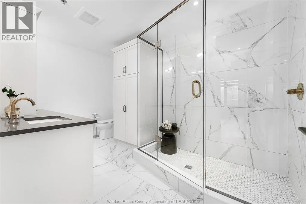 14400 TECUMSEH ROAD East Unit# 305