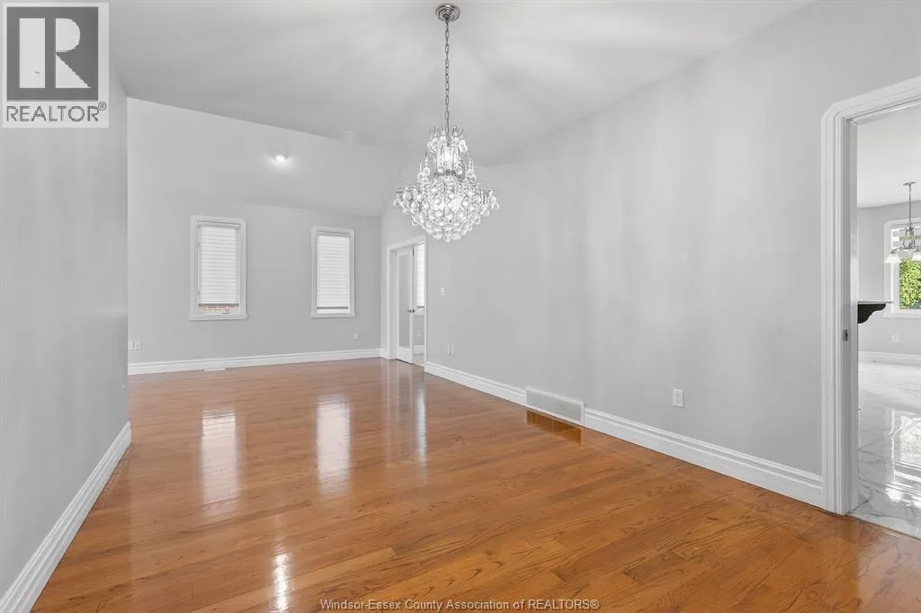 21 LAURENTIA DRIVE