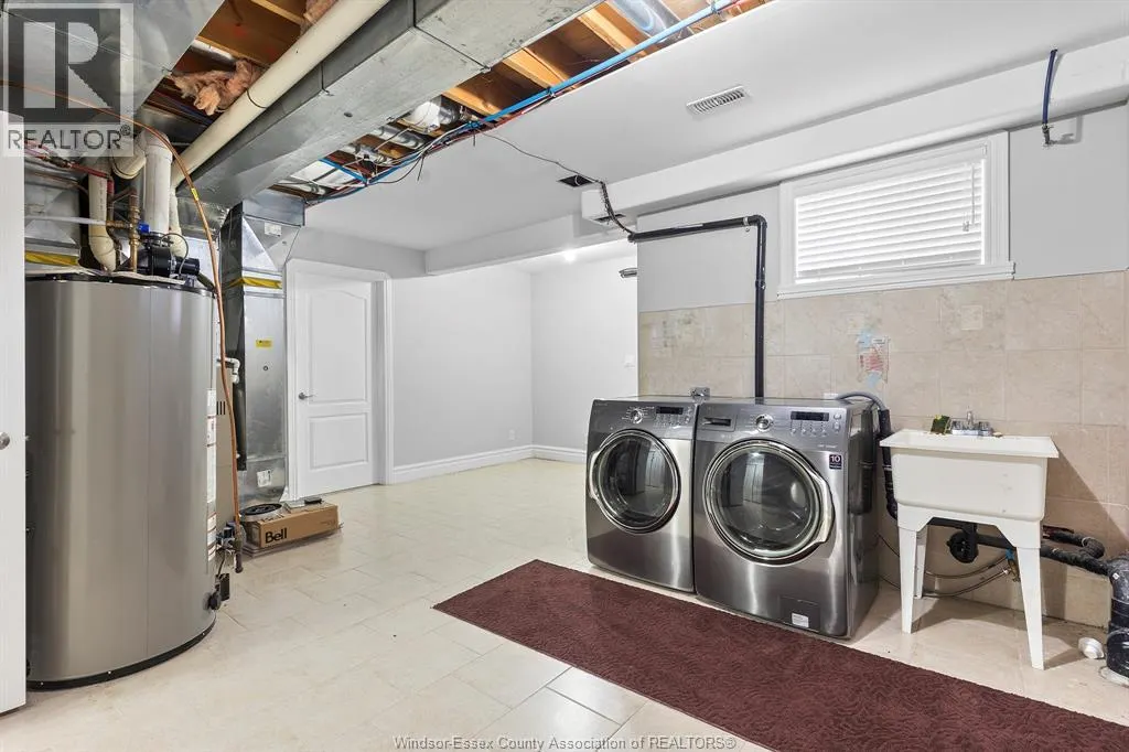 21 LAURENTIA DRIVE