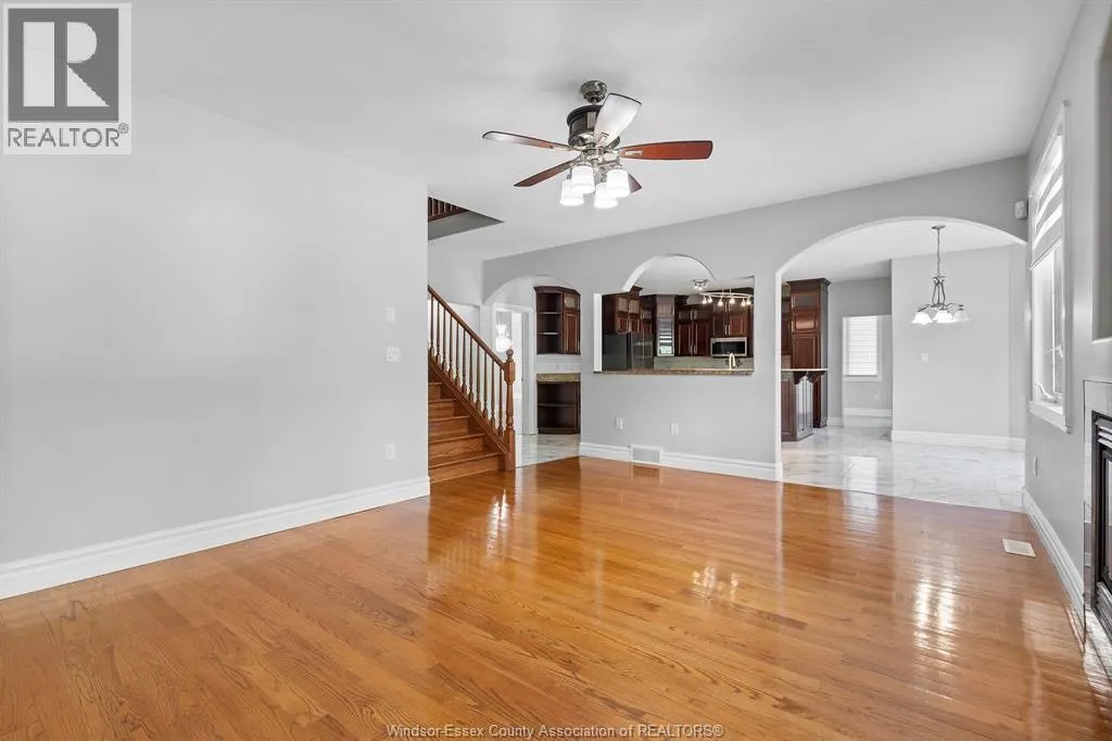 21 LAURENTIA DRIVE